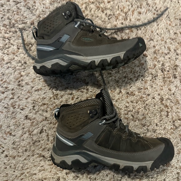 KEEN Targhee III Waterproof Mid Hiking Boots - Women's US 7.5/EU 38 - Picture 2 of 3